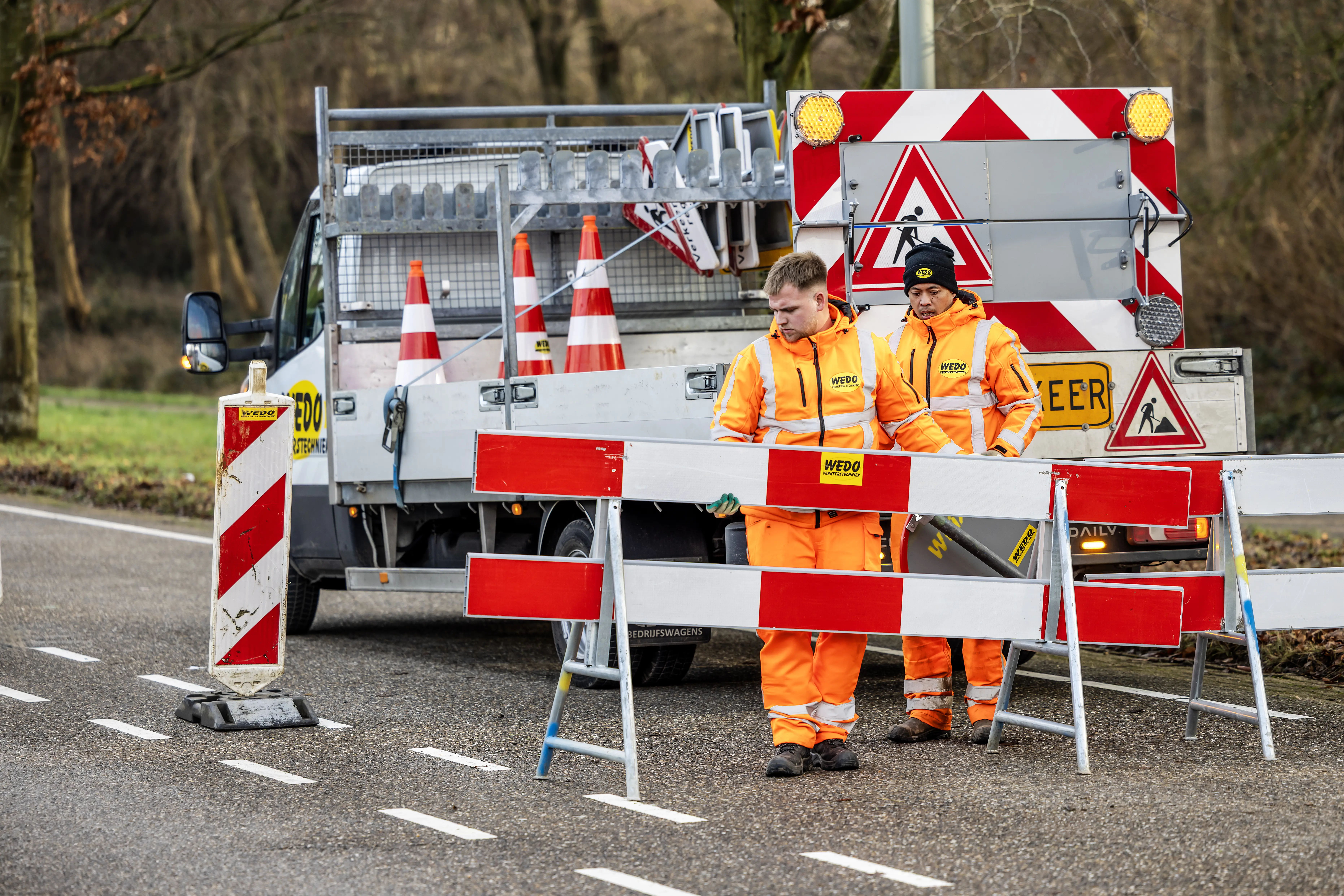 Gecertificeerde verkeersregelaar bij wegwerkzaamheden